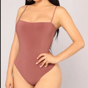 FashionNova “Don’t Be So Square” Bodysuit